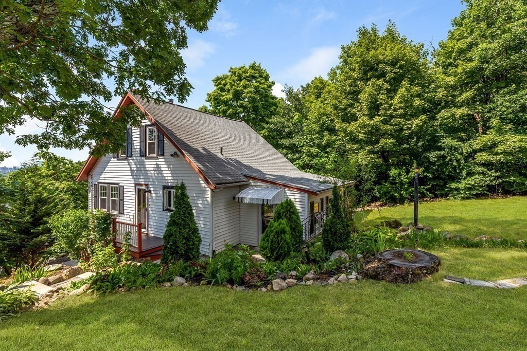 21 Landry Road Medford, MA 02155 - Photo 1 of 28