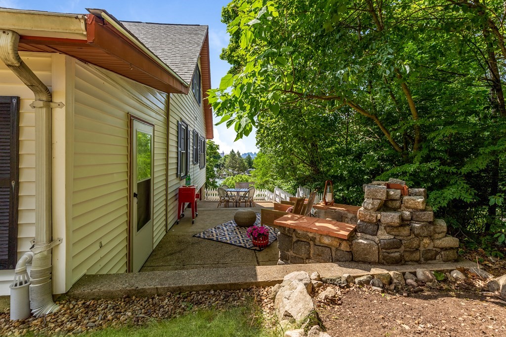 21 Landry Road Medford, MA 02155 - Photo 25 of 28