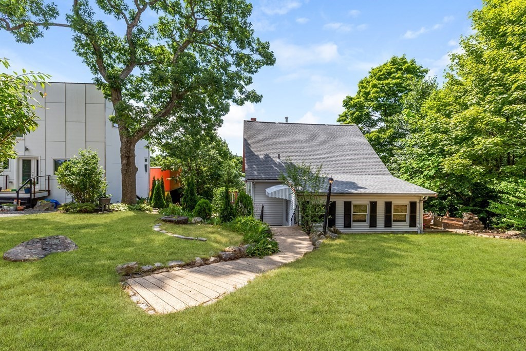 21 Landry Road Medford, MA 02155 - Photo 5 of 28