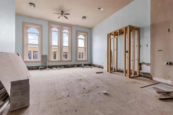 $395,000 | 308-310 East State Street, Rockford, IL 61104