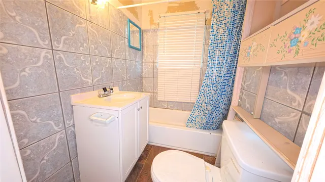 $79,000 | 9321 Lanewood Drive, Houston, TX 77016