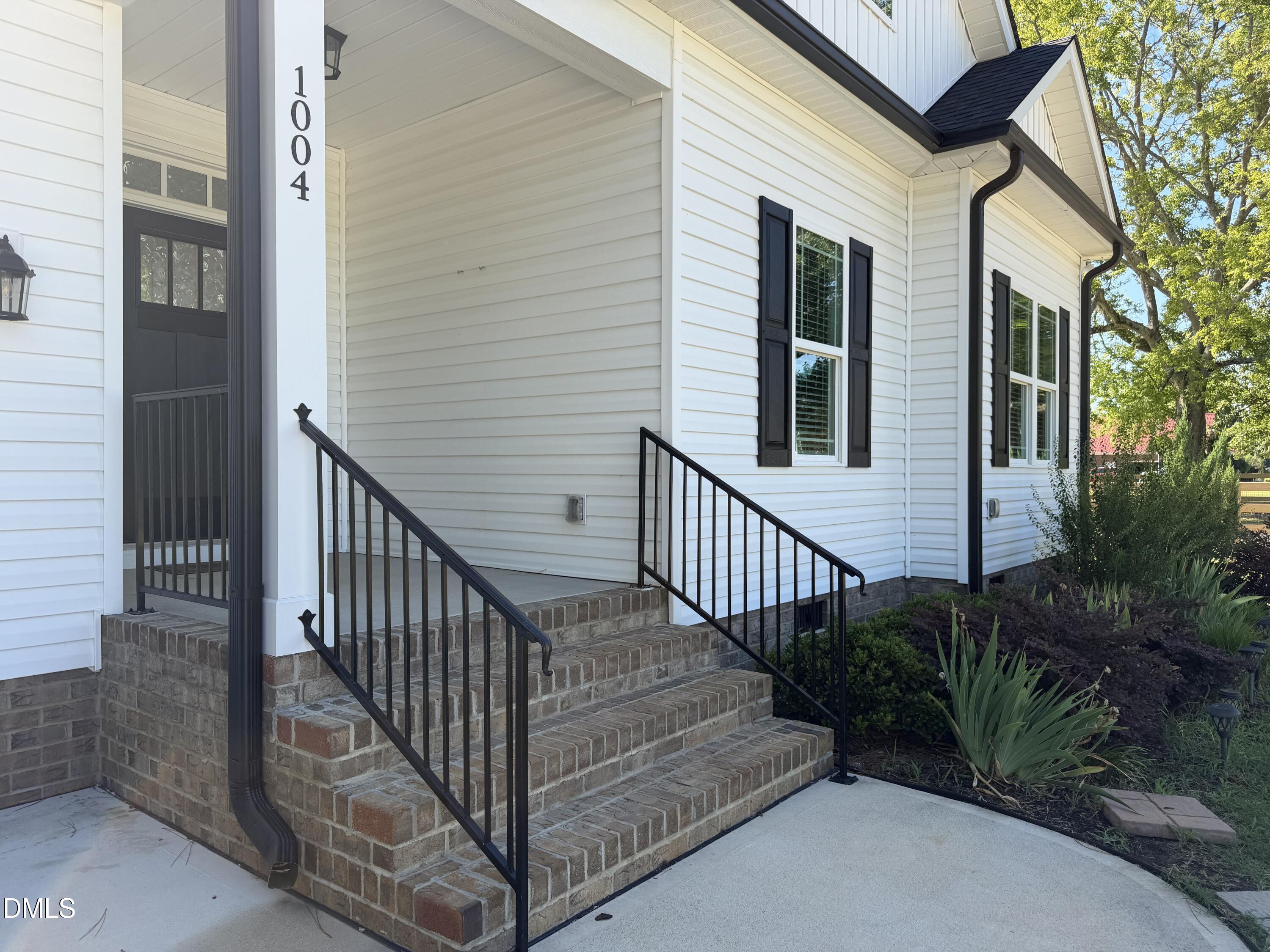 1004 Butler Drive Erwin, NC 28339 - Photo 2 of 41 Front porch