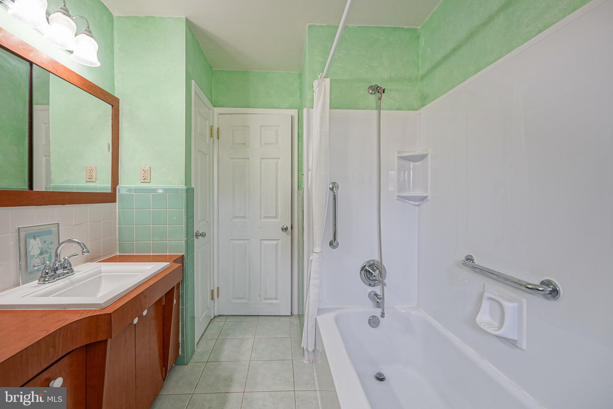 429 Arbor Road Cinnaminson, NJ 08077 - Photo 27 of 38 Gallery Image 27