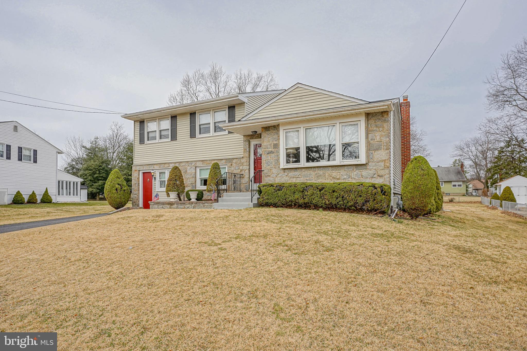429 Arbor Road Cinnaminson, NJ 08077 - Photo 3 of 38 Gallery Image 3