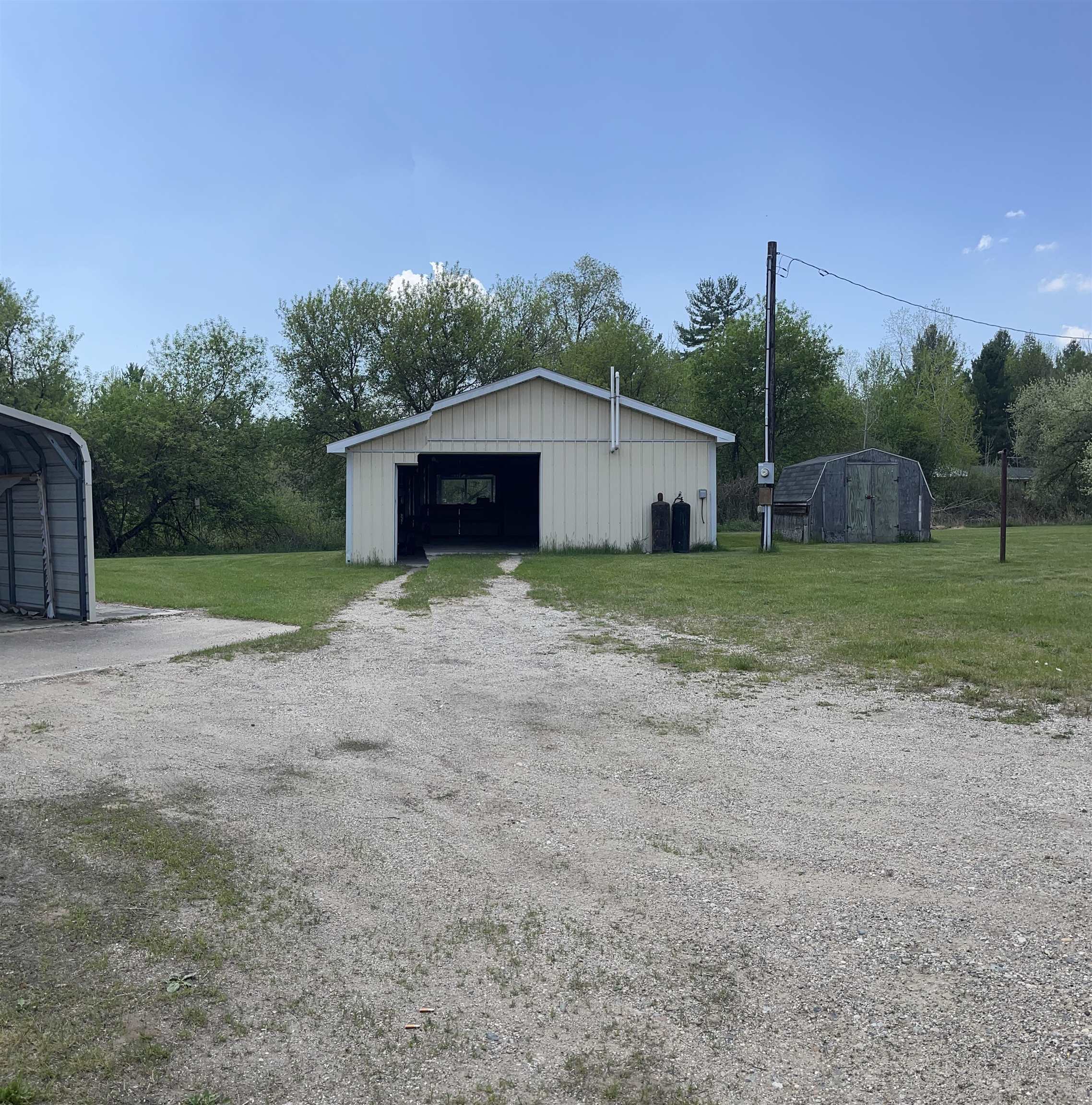 11640 East Briggs Road Crystal, MI 48818 - Photo 8 of 43