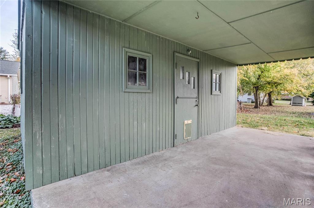 219 Highland Street Carrollton, IL 62016 - Photo 34 of 37