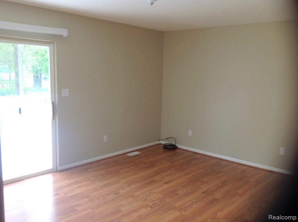 2565 Longview Avenue Rochester Hills, MI 48307 - Photo 8 of 19