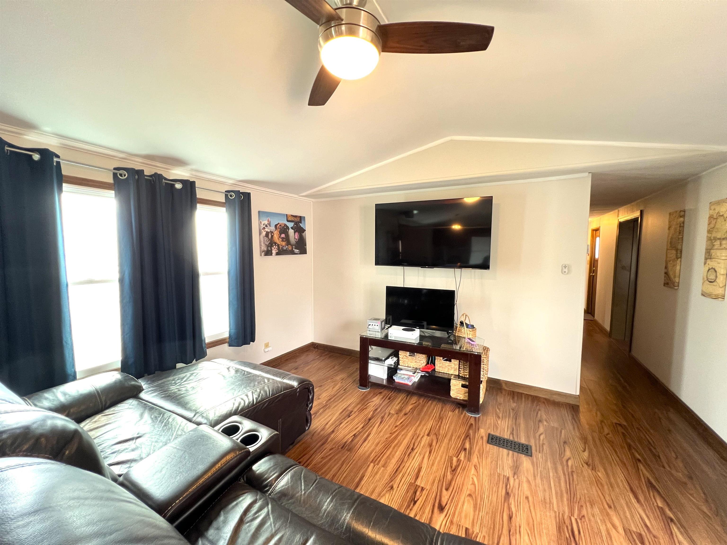 47 Fogg Road Epping, NH 03042 - Photo 10 of 32