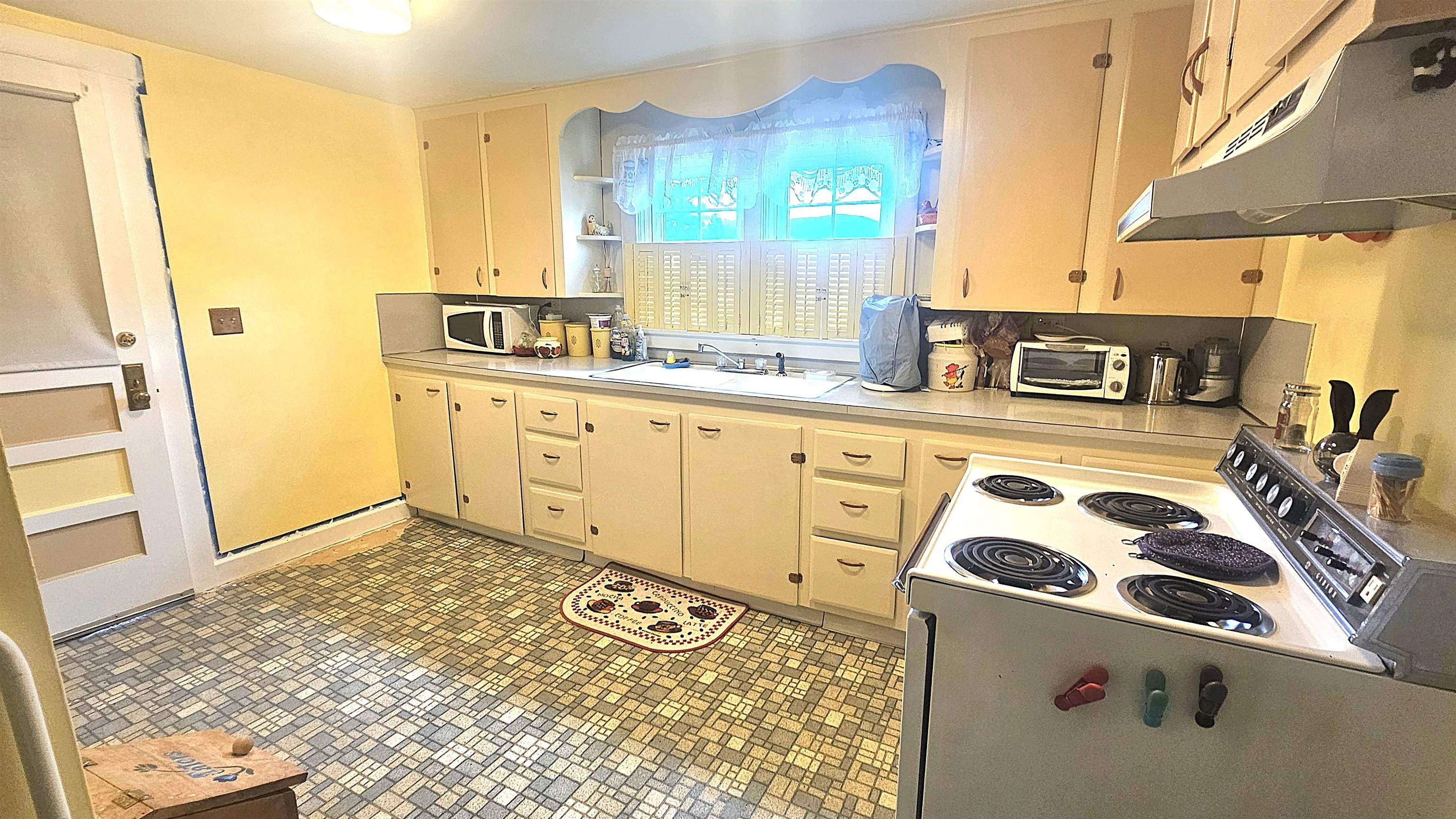 18 Jasmin Lane Rutland, VT 05701 - Photo 5 of 16