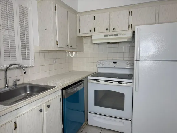 $1,475 | 6501 Winfield Boulevard, Unit A33, Margate, FL 33063