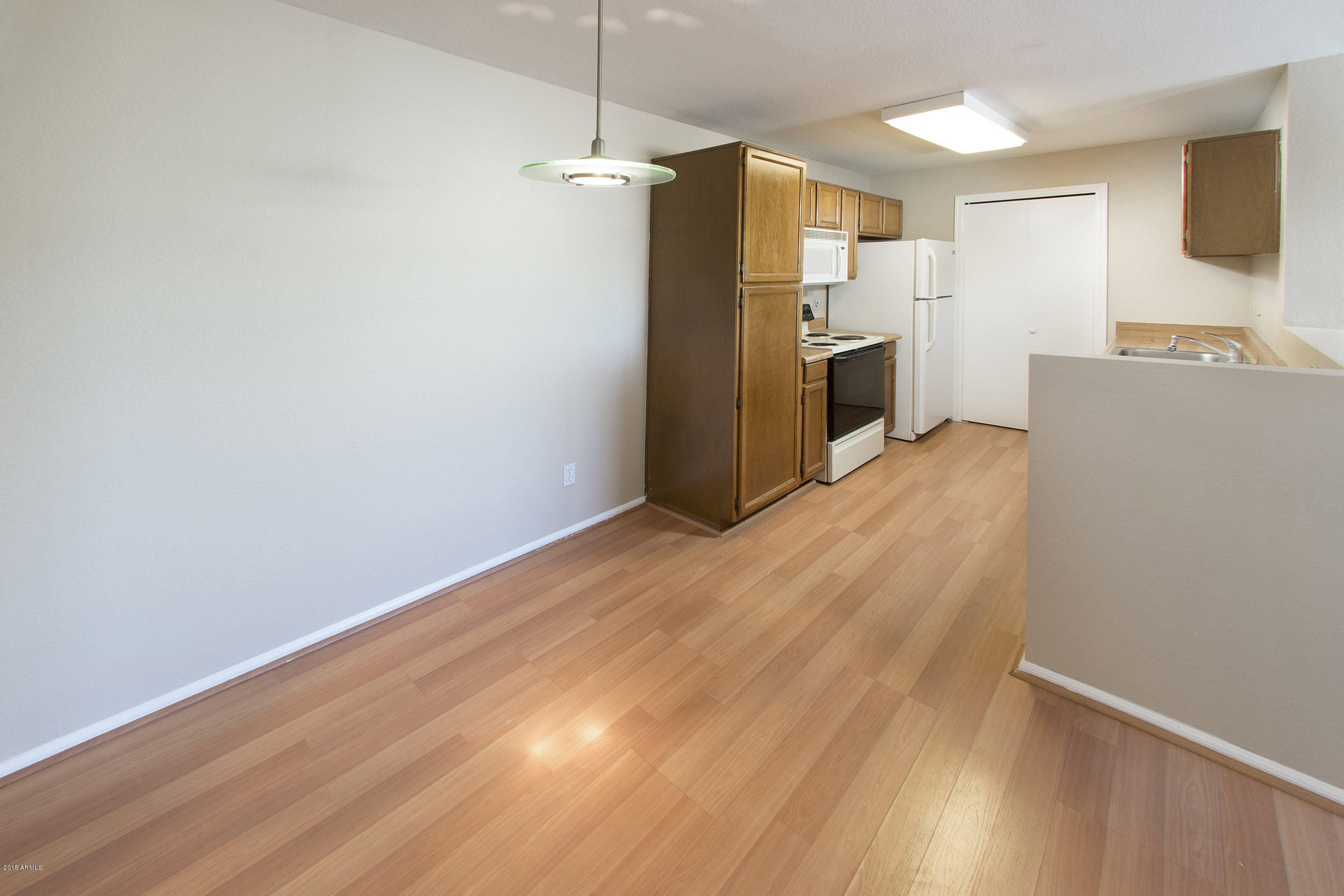 623 West Guadalupe Road, Unit 295 Mesa, AZ 85210 - Photo 4 of 20 DSC_2324