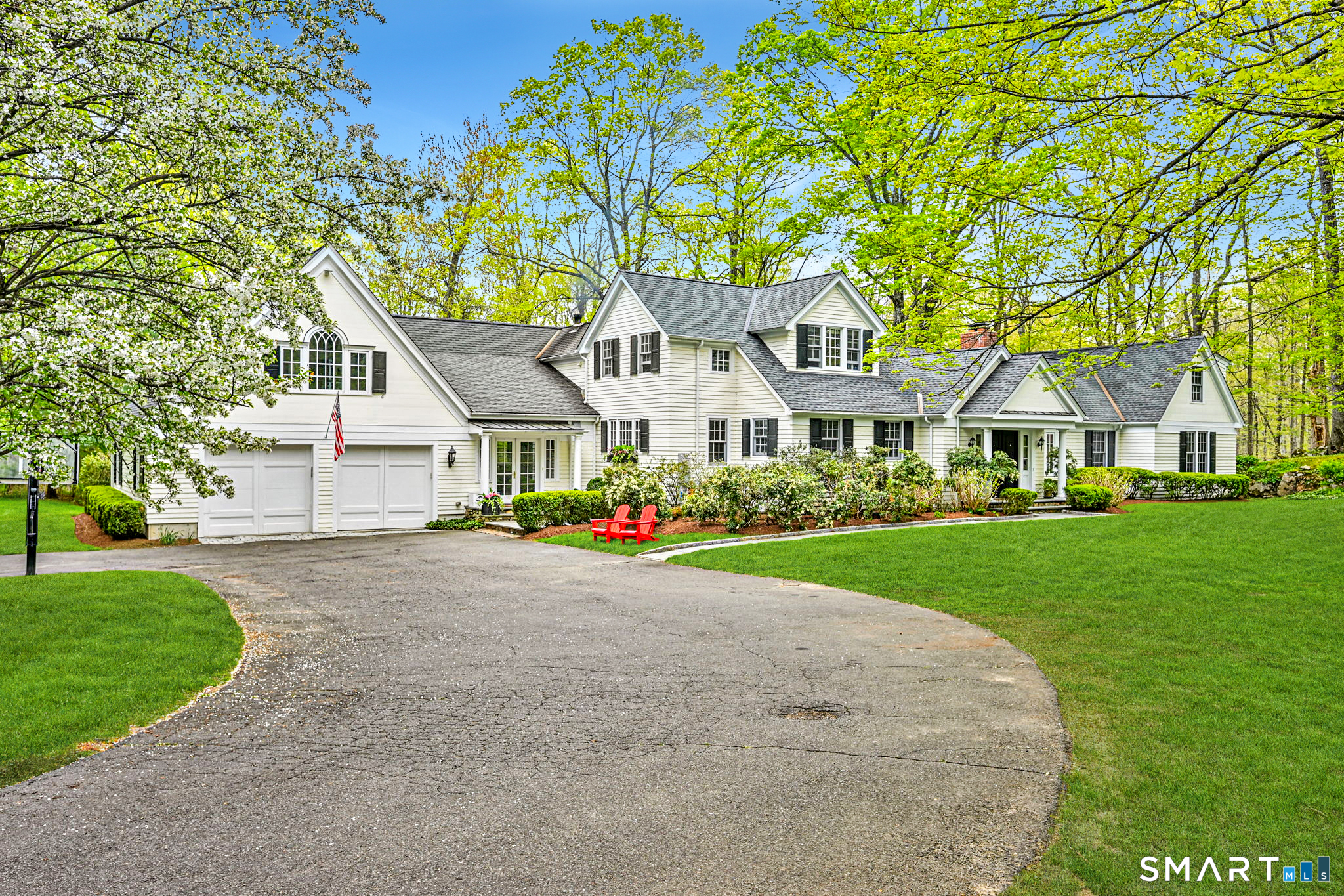 758 Smith Ridge Road New Canaan, CT 06840 - Photo 2 of 40
