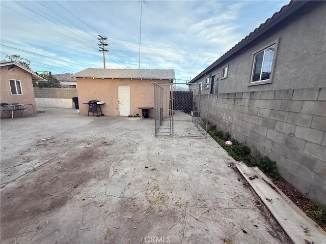 $390,000 | 26079 East 9th Street, Highland, CA 92410
