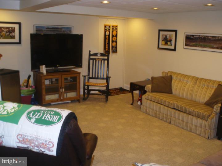 332 Scola Road Brookhaven, PA 19015 - Photo 9 of 12 Family Room