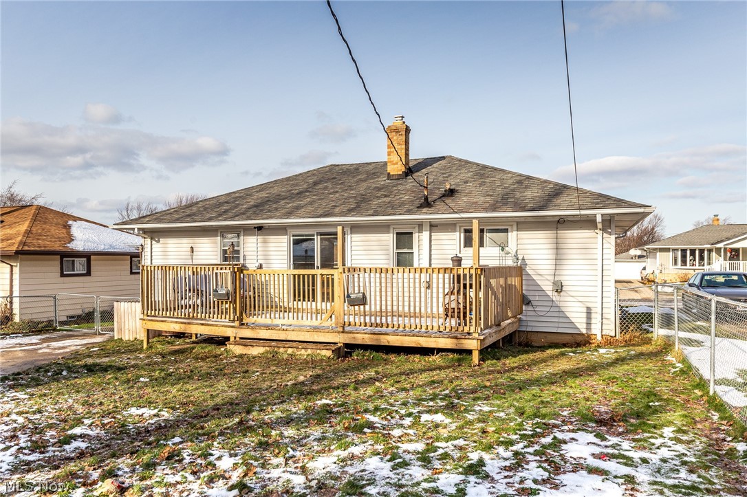 9685 Reichert Road Parma, OH 44130 - Photo 2 of 25