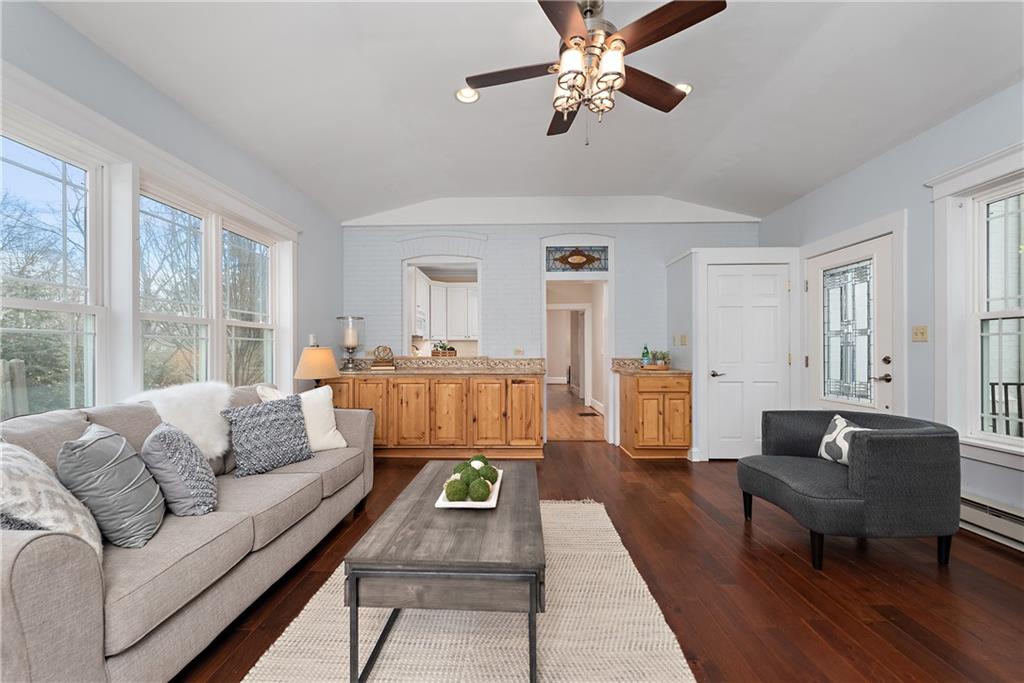 215 Park Road Carnegie, PA 15106 - Photo 12 of 25 Gallery Image 12