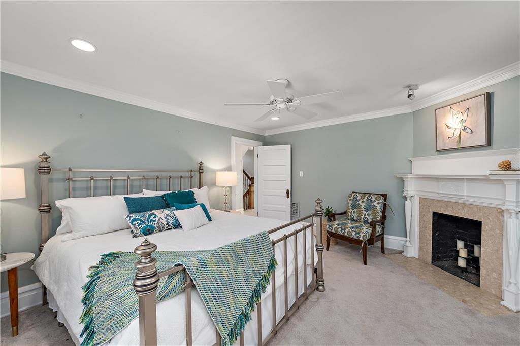 215 Park Road Carnegie, PA 15106 - Photo 17 of 25 Gallery Image 17
