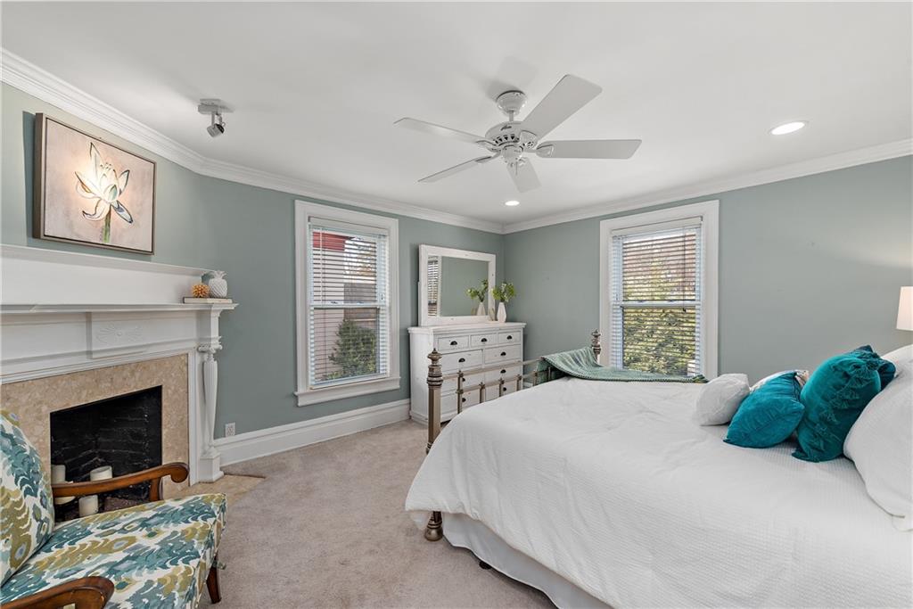 215 Park Road Carnegie, PA 15106 - Photo 18 of 25 Gallery Image 18