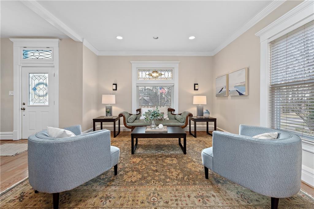 215 Park Road Carnegie, PA 15106 - Photo 3 of 25 Gallery Image 3