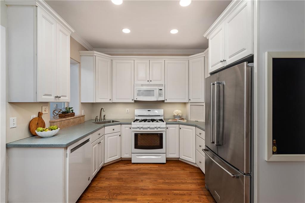 215 Park Road Carnegie, PA 15106 - Photo 8 of 25 Gallery Image 8