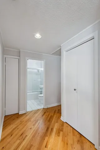 $235,000 | 525 West Aldine Avenue, Unit 1E, Chicago, IL 60657