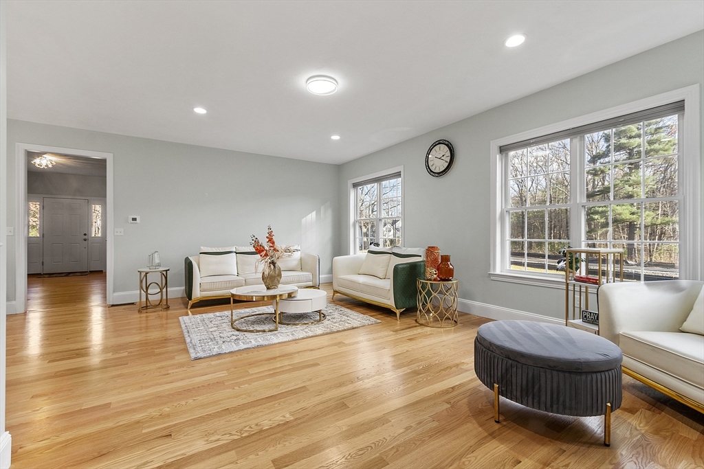 27 Spring Road Westborough, MA 01581 - Photo 9 of 41