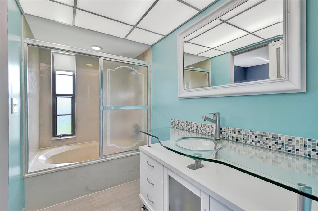 9300 Southwest 8th Street, Unit 303 Boca Raton, FL 33428 - Photo 13 of 22