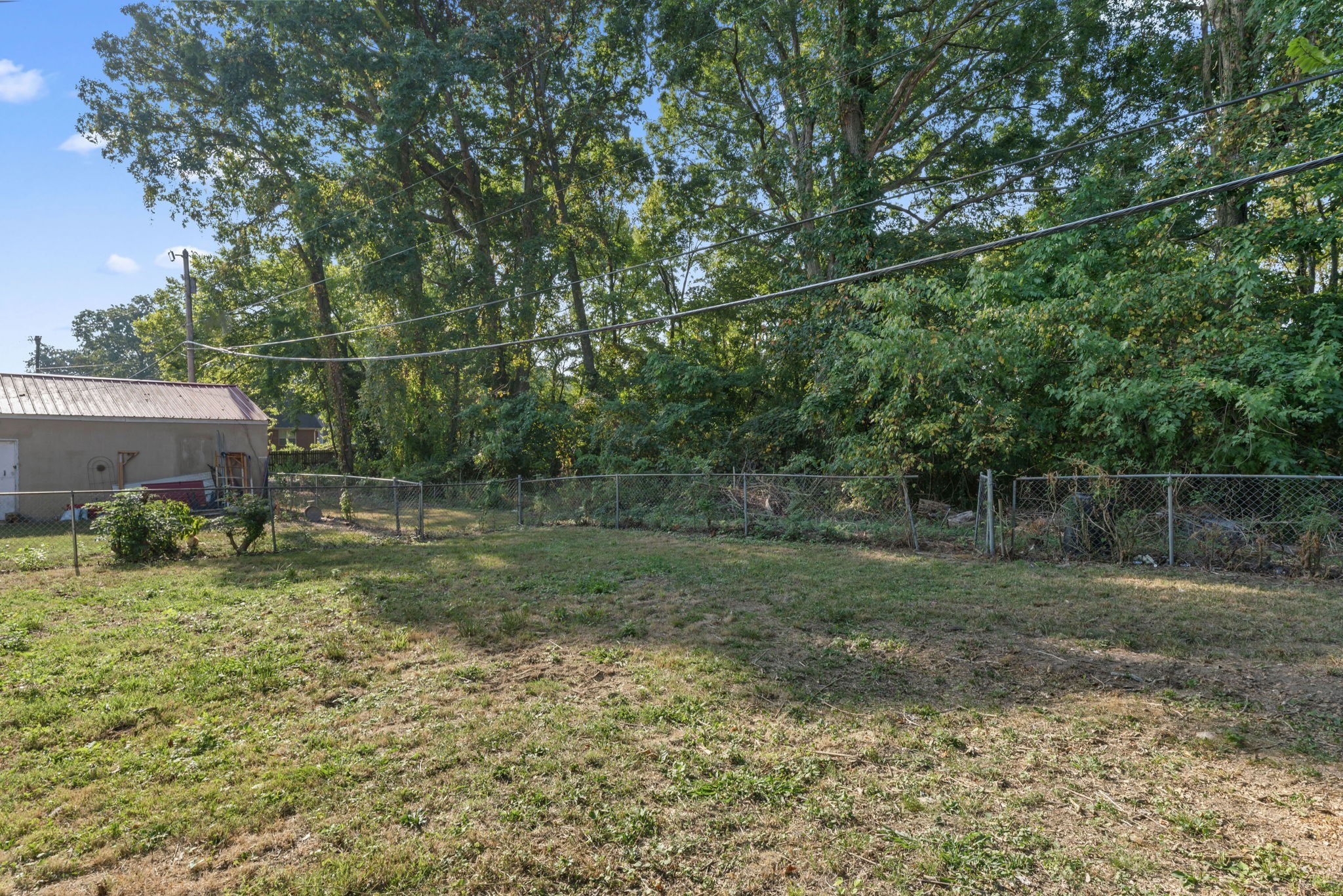 332 Oakwood Road Tullahoma, TN 37388 - Photo 17 of 17 a view of a backyard