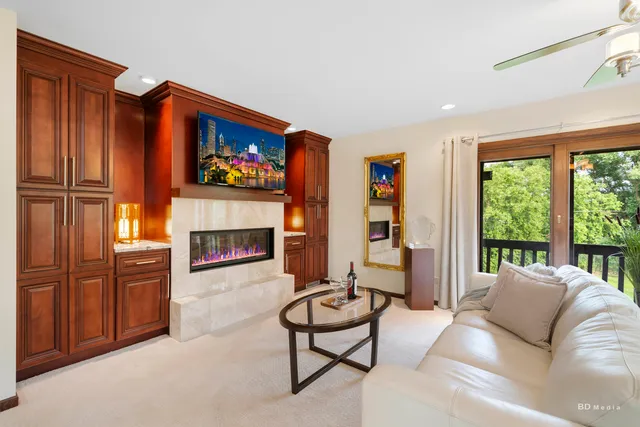 $1,099,000 | 7 Bell Oak Lane, Lemont, IL 60439