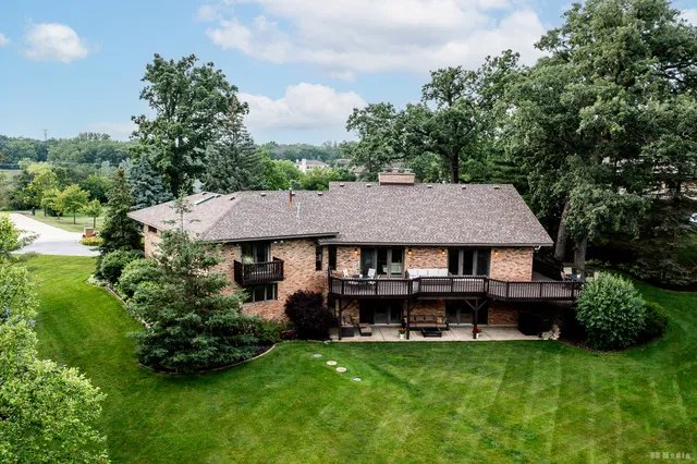 $1,099,000 | 7 Bell Oak Lane, Lemont, IL 60439
