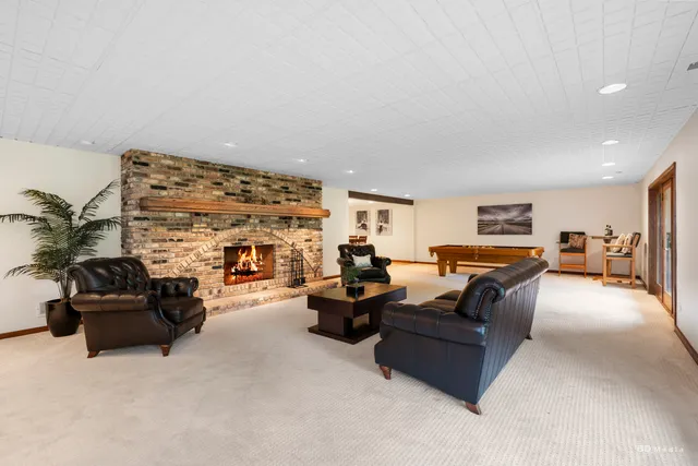 $1,099,000 | 7 Bell Oak Lane, Lemont, IL 60439