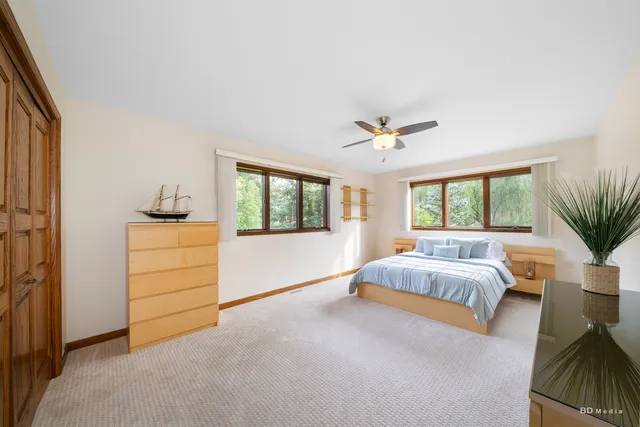 $1,099,000 | 7 Bell Oak Lane, Lemont, IL 60439