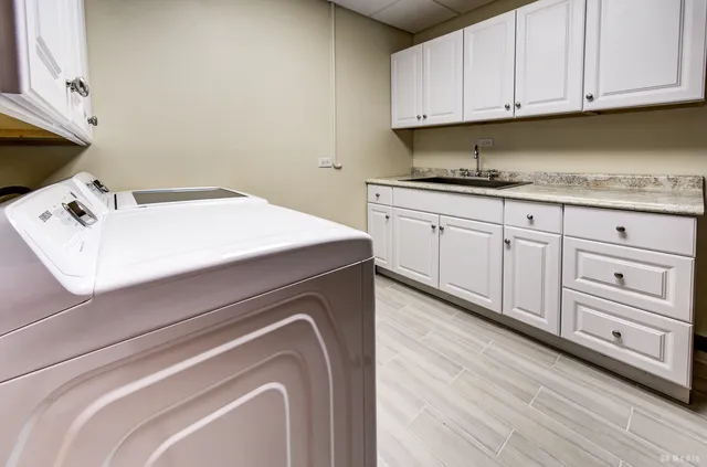 $1,099,000 | 7 Bell Oak Lane, Lemont, IL 60439