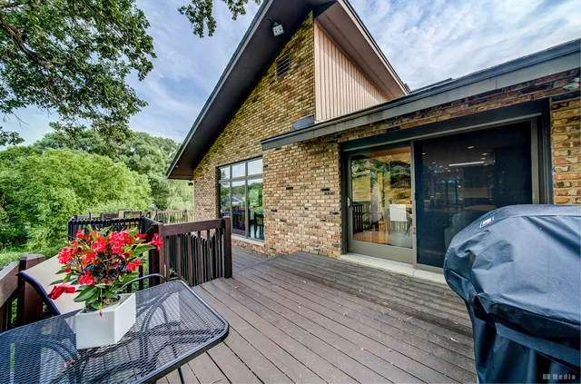 $1,099,000 | 7 Bell Oak Lane, Lemont, IL 60439