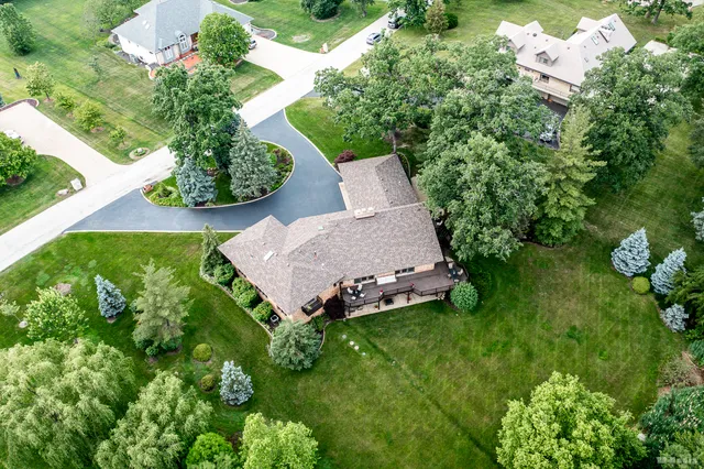 $1,099,000 | 7 Bell Oak Lane, Lemont, IL 60439