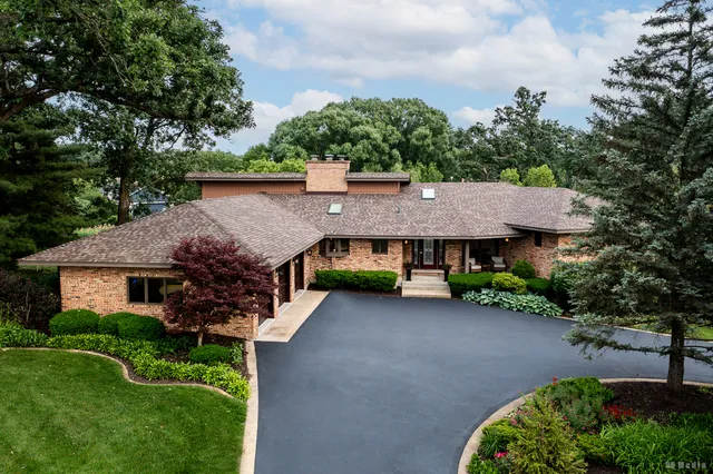 $1,099,000 | 7 Bell Oak Lane, Lemont, IL 60439