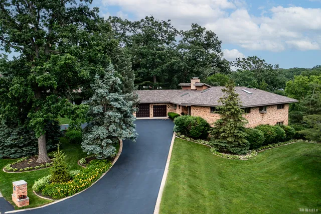 $1,099,000 | 7 Bell Oak Lane, Lemont, IL 60439