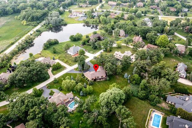 $1,099,000 | 7 Bell Oak Lane, Lemont, IL 60439