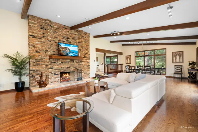 $1,099,000 | 7 Bell Oak Lane, Lemont, IL 60439