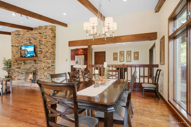 $1,099,000 | 7 Bell Oak Lane, Lemont, IL 60439