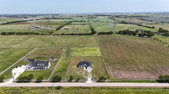 $525,000 | 12480 Doyle Road, Krum, TX 76249