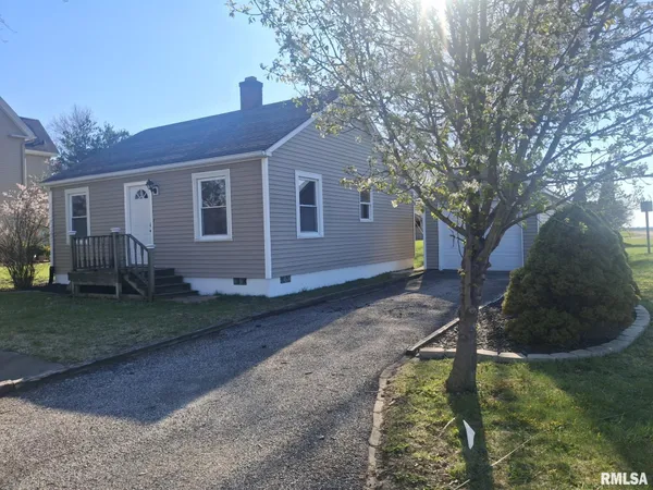 $89,900 | 515 Walnut Street, Varna, IL 61375