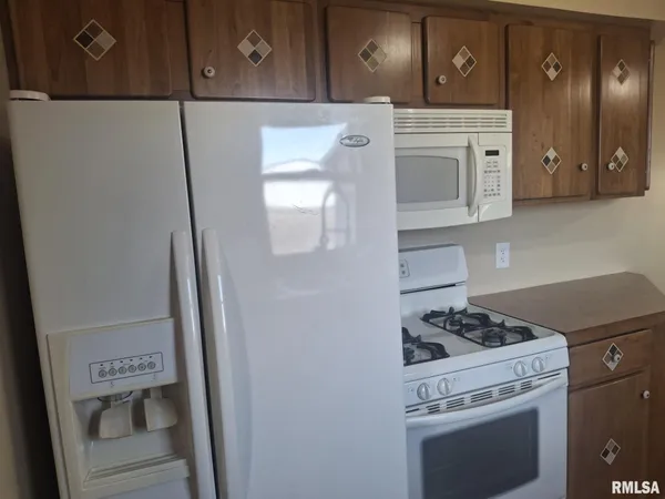 $89,900 | 515 Walnut Street, Varna, IL 61375