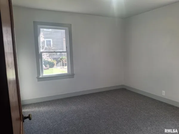 $89,900 | 515 Walnut Street, Varna, IL 61375