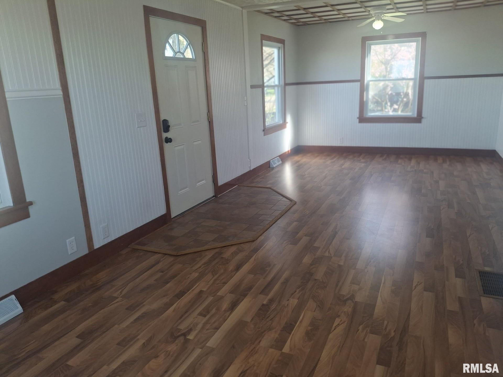 515 Walnut Street Varna, IL 61375 - Photo 6 of 36