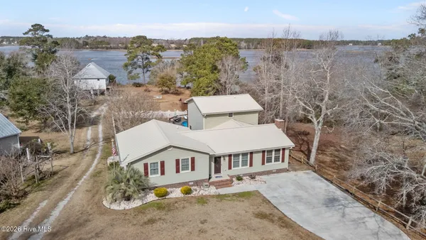 $640,000 | 19 Arrowhead Drive, Hubert, NC 28539