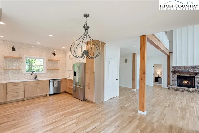 $799,900 | 120 Twin Bridges Circle, Fleetwood, NC 28626