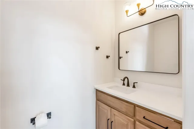 $799,900 | 120 Twin Bridges Circle, Fleetwood, NC 28626