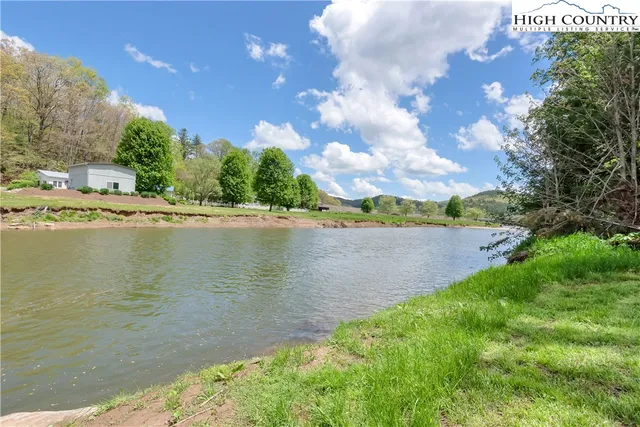 $799,900 | 120 Twin Bridges Circle, Fleetwood, NC 28626