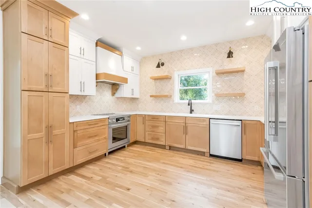 $799,900 | 120 Twin Bridges Circle, Fleetwood, NC 28626